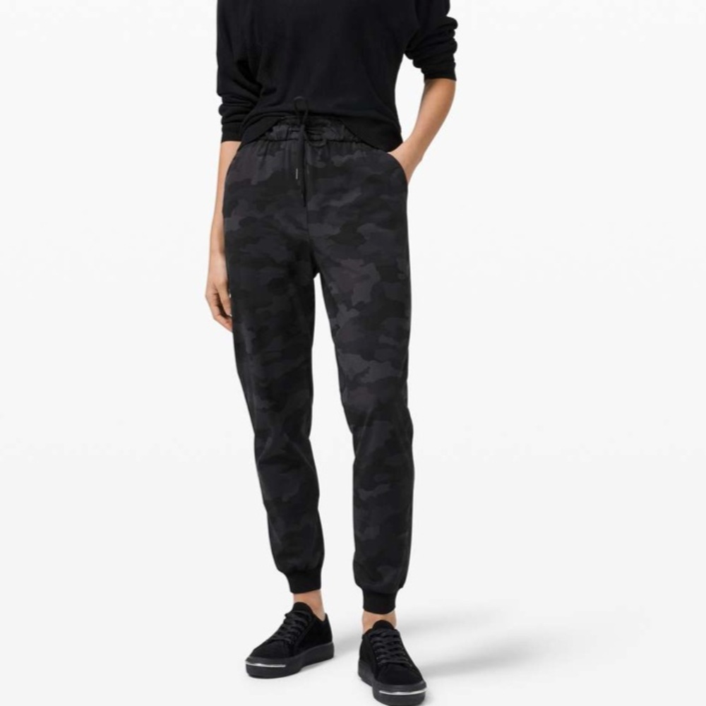 Lululemon Stretch High-Rise Full Length Jogger